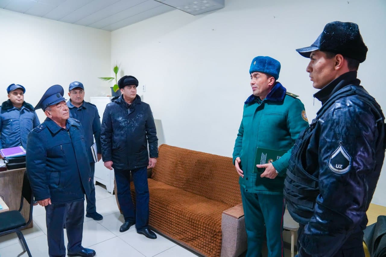 Qashqadaryo viloyatida jamoat xavfsizligini taʼminlash, huquqbuzarliklarning oldini olish va aholi uchun xavfsiz muhitni yaratish maqsadida viloyat IIB rahbariyati tomonidan Qarshi shahri hududi boʻylab maxsus nazorat tadbirlari oʻtkazildi