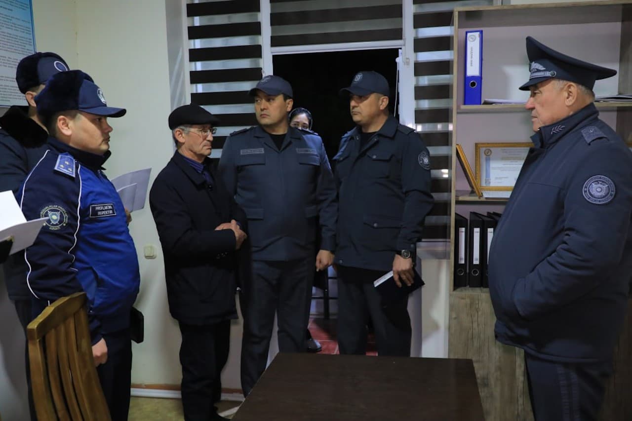 Жиззах вилояти ИИБ раҳбарияти томонидан Жиззах шаҳри маҳаллаларида тунги жамоат тартибини сақлаш бўйича олиб борилаётган ишлар ўрганилди