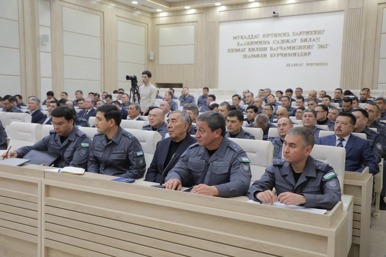 Ички ишлар вазирлиги раҳбарияти иштирокида жиноятчилик сарҳисоби, хизмат интизоми ҳамда оммавий тадбирларда хавфсизликни таъминлашга доир комплекс масалалар муҳокама қилинди