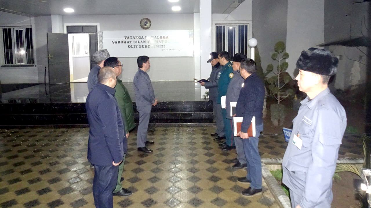 Ички ишлар вазирлиги раҳбарияти Сурхондарё вилоятида тергов ходимлари билан учрашиб, муаммоларини ўрганиб, тергов сифатини ошириш бўйича тегишли чоралар белгиламоқда