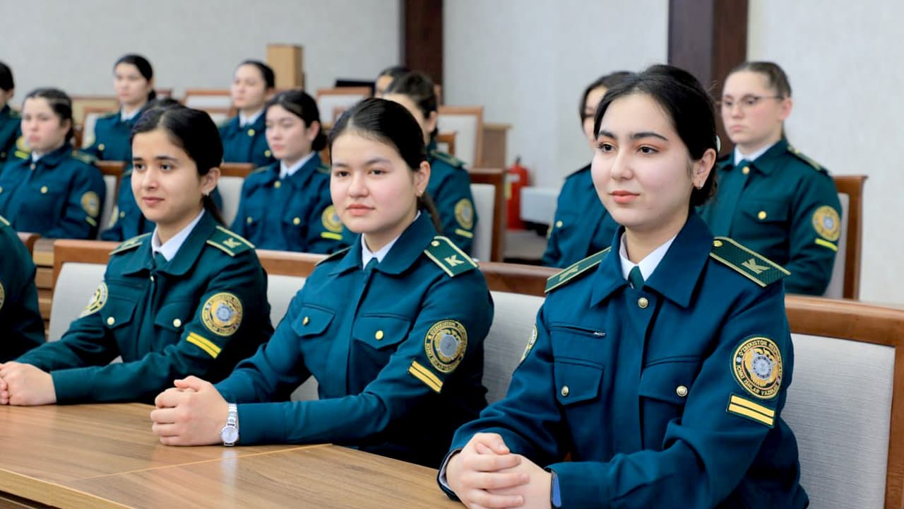 IIV Akademiyasida “Ilm va ayol: barqaror jamiyat sari” mavzusida tadbir oʻtkazildi