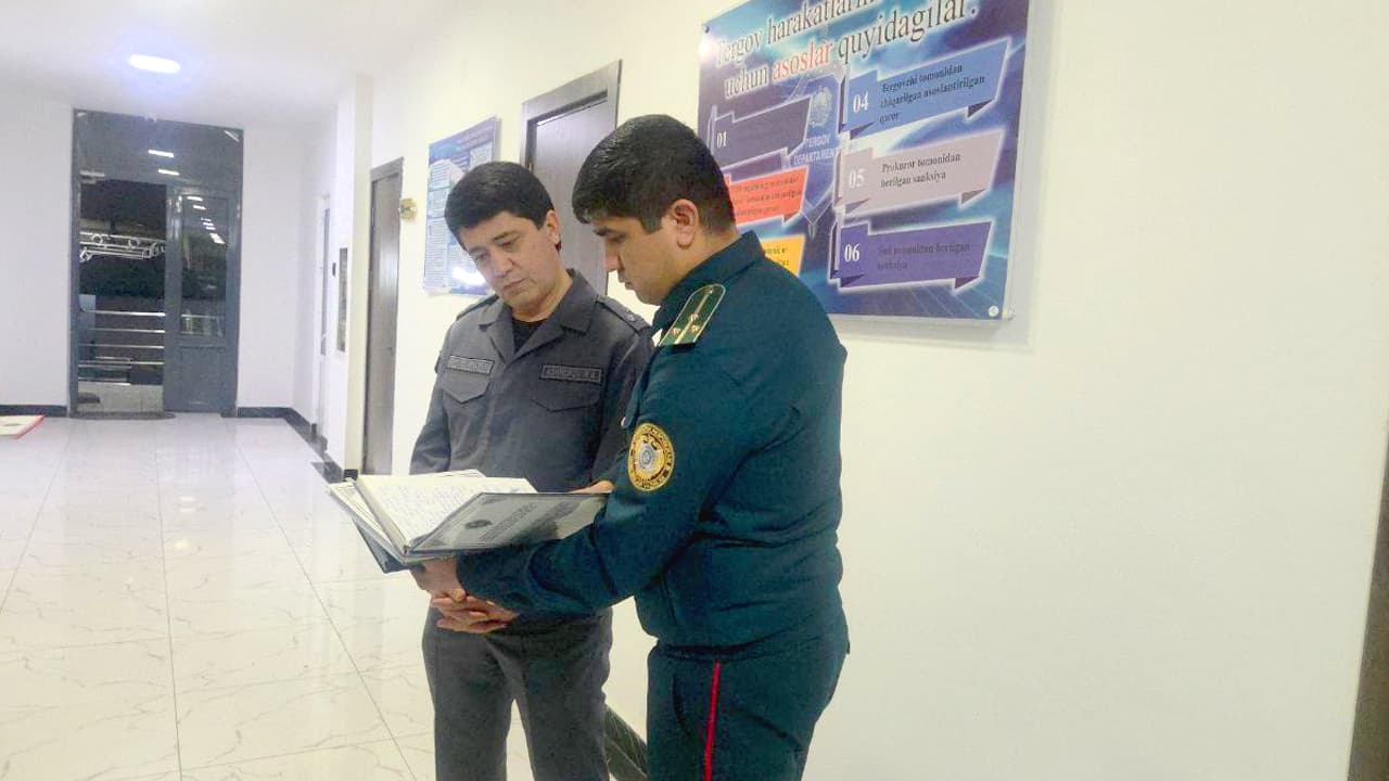 Ички ишлар вазирлиги раҳбарияти Сурхондарё вилоятида тергов ходимлари билан учрашиб, муаммоларини ўрганиб, тергов сифатини ошириш бўйича тегишли чоралар белгиламоқда