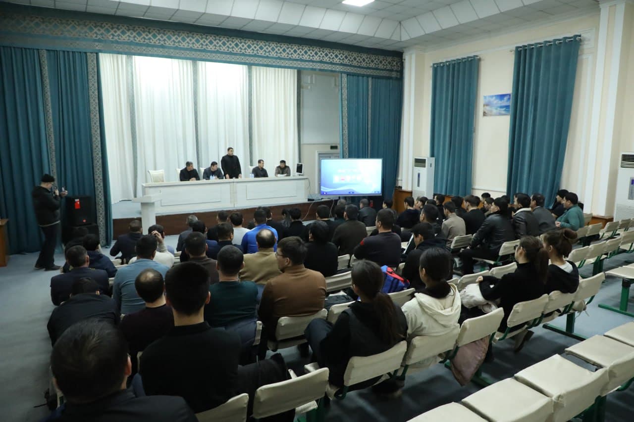 Қорақалпоғистон Республикаси Нукус шаҳрида аралаш жанг санъати ривожига бағишланган учрашув ўтказилди