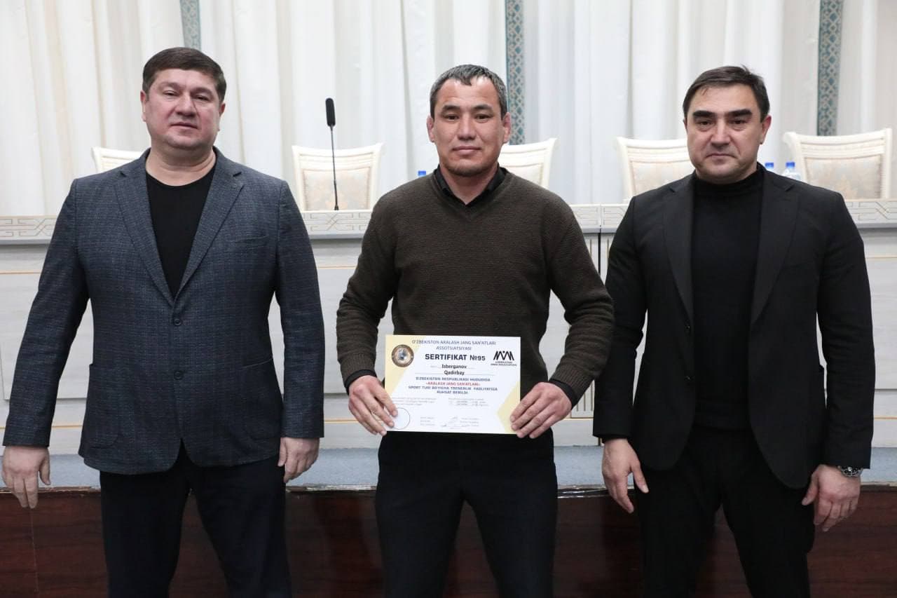 Қорақалпоғистон Республикаси Нукус шаҳрида аралаш жанг санъати ривожига бағишланган учрашув ўтказилди