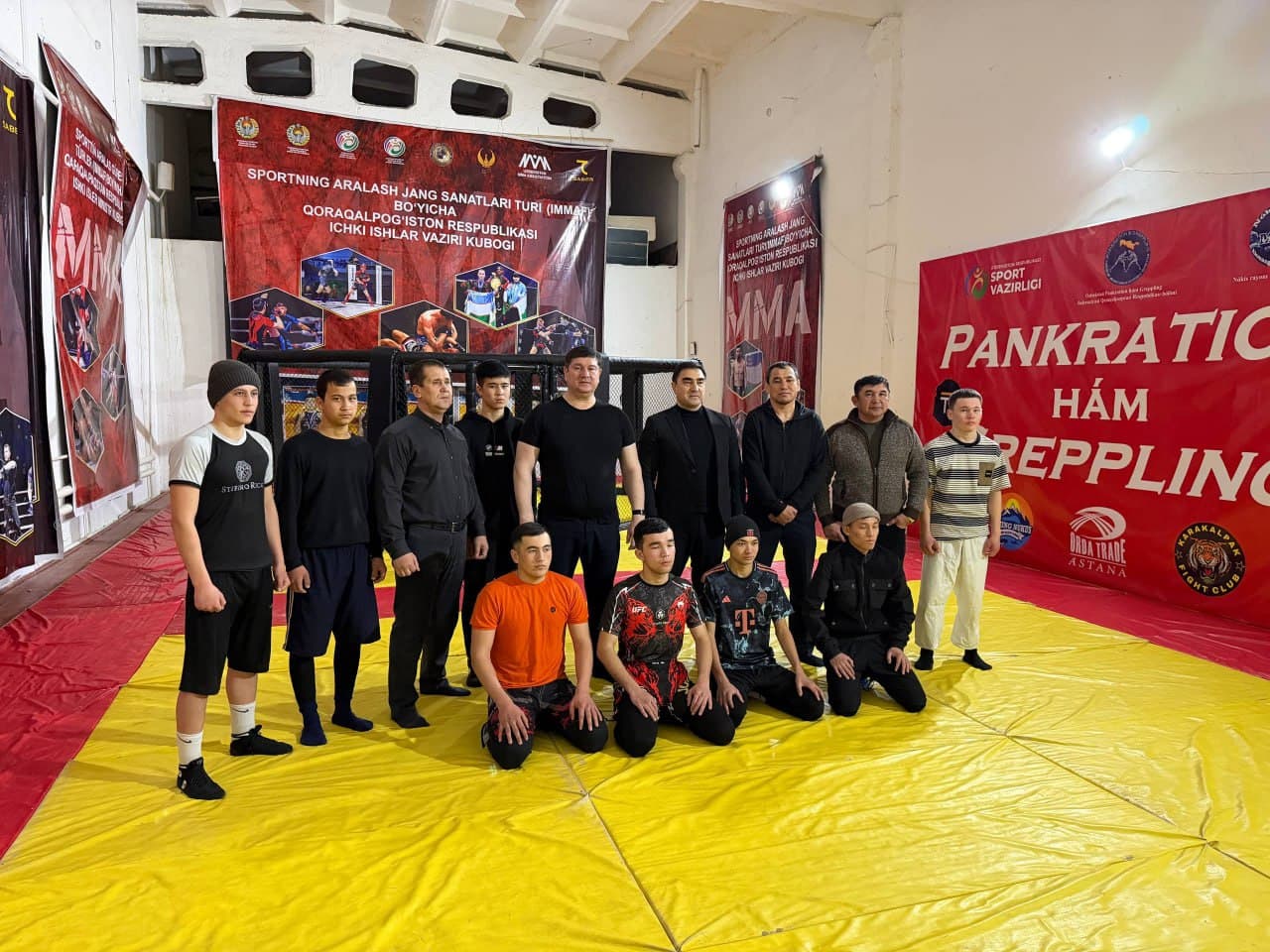 Қорақалпоғистон Республикаси Нукус шаҳрида аралаш жанг санъати ривожига бағишланган учрашув ўтказилди