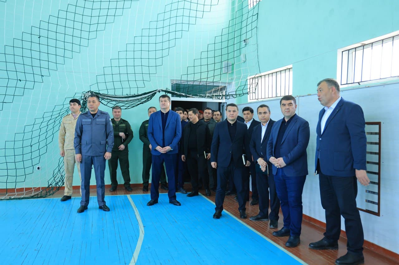 В Касансайском районе Наманганской области прошел молодежный фестиваль "Мы против наркотиков!", а также открытый диалог с участием руководителей области