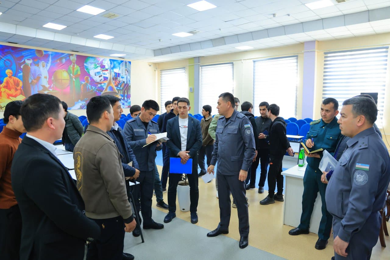 В Касансайском районе Наманганской области прошел молодежный фестиваль "Мы против наркотиков!", а также открытый диалог с участием руководителей области