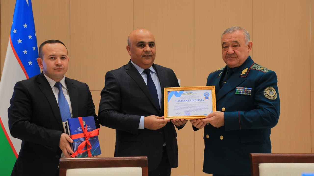 Жиззахда “Генерал ва ёшлар” учрашуви: талабалар билан очиқ мулоқот ўтказилди