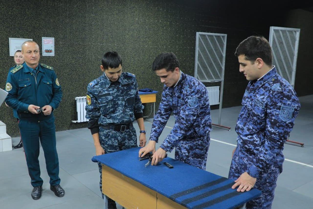 ИИВ Академиясининг Хорижий кадрлар билан ишлаш факультети курсантлари ўртасида кўрик-танлов ўтказилди