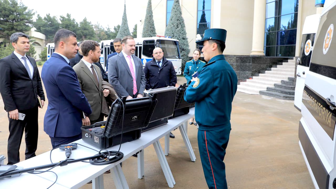 AQSH Federal tergov byurosi vakili Robert Uolker mamlakatimizga safari chogʻida Ichki ishlar vazirligi Akademiyasida boʻldi