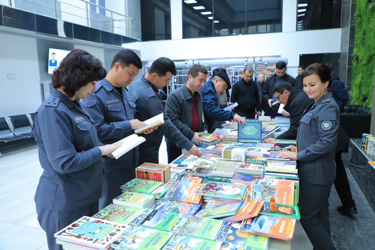 Kitob – maʼrifat manbai” shiori ostida “Kitoblar yarmarkasi” tashkil etildi