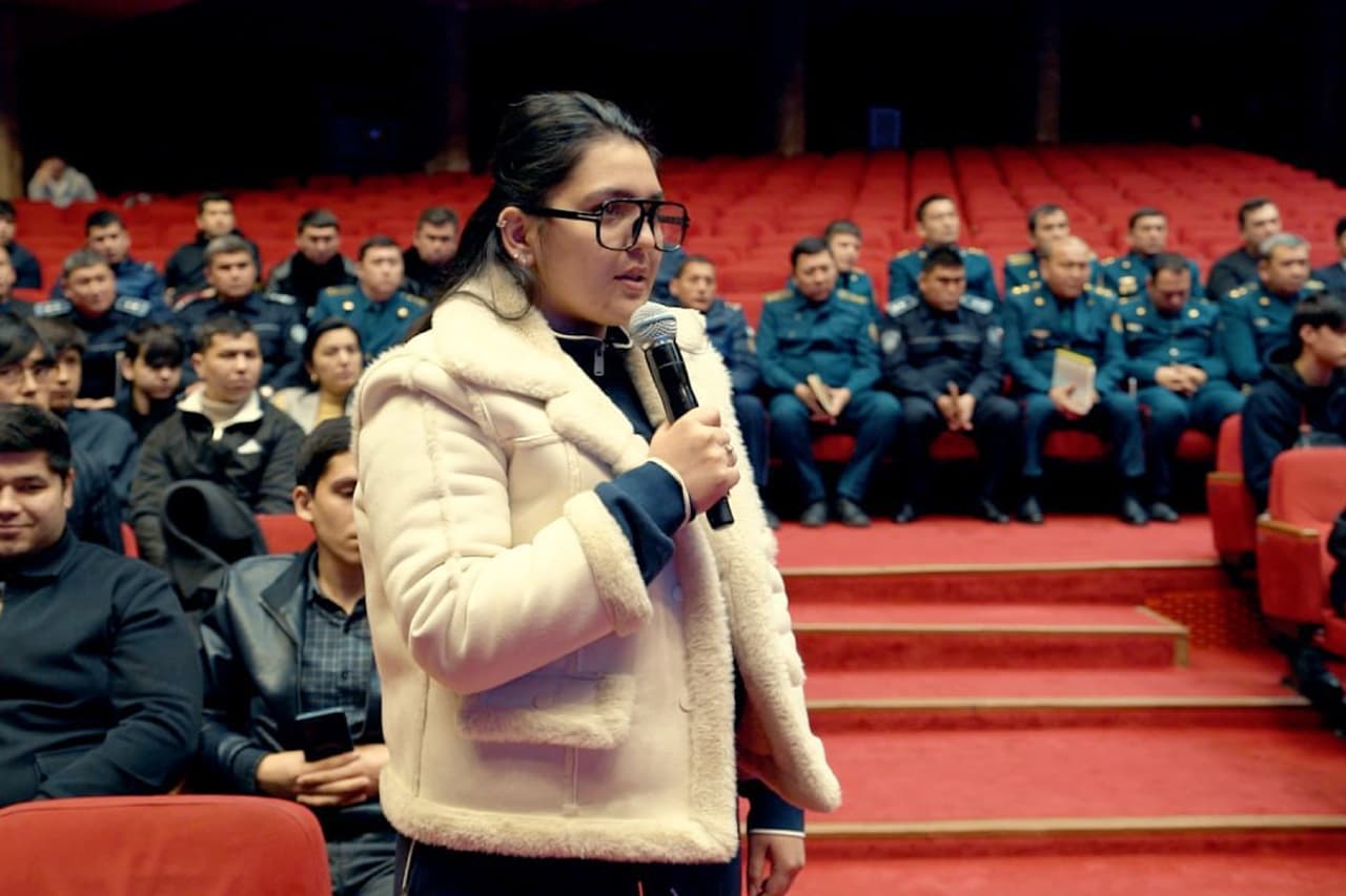 Ёшлар билан очиқ мулоқот — муаммолар ечими ва янги ташаббуслар майдони