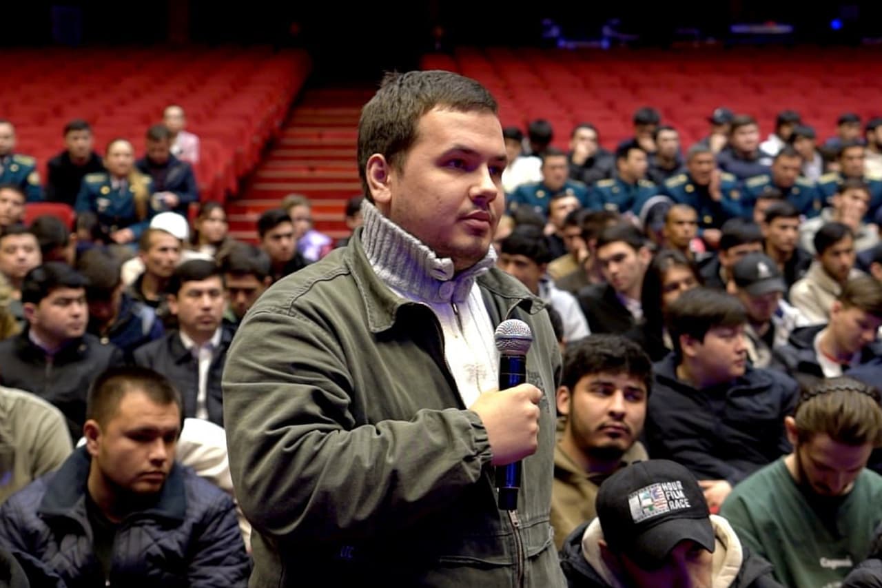 Ёшлар билан очиқ мулоқот — муаммолар ечими ва янги ташаббуслар майдони