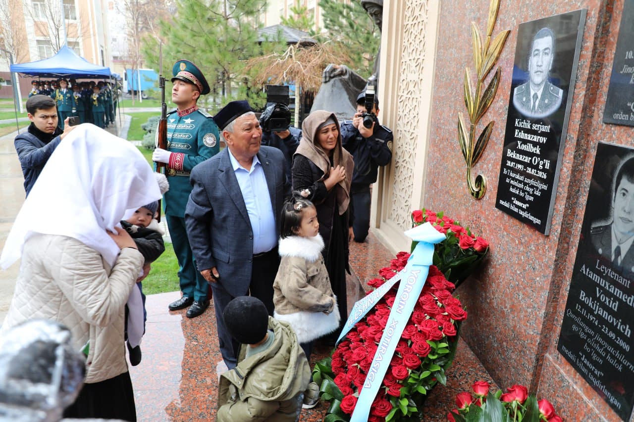 В ГУВД города Ташкента состоялось открытие мемориального комплекса Хосилбеку Эшназарову, героически погибшему при исполнении служебного долга
