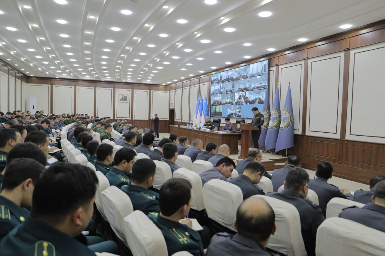 Prezident topshiriqlari ijrosi va mahallalarda xavfsiz muhitni taʼminlash masalalari yuzasidan tanqidiy yigʻilish oʻtkazildi