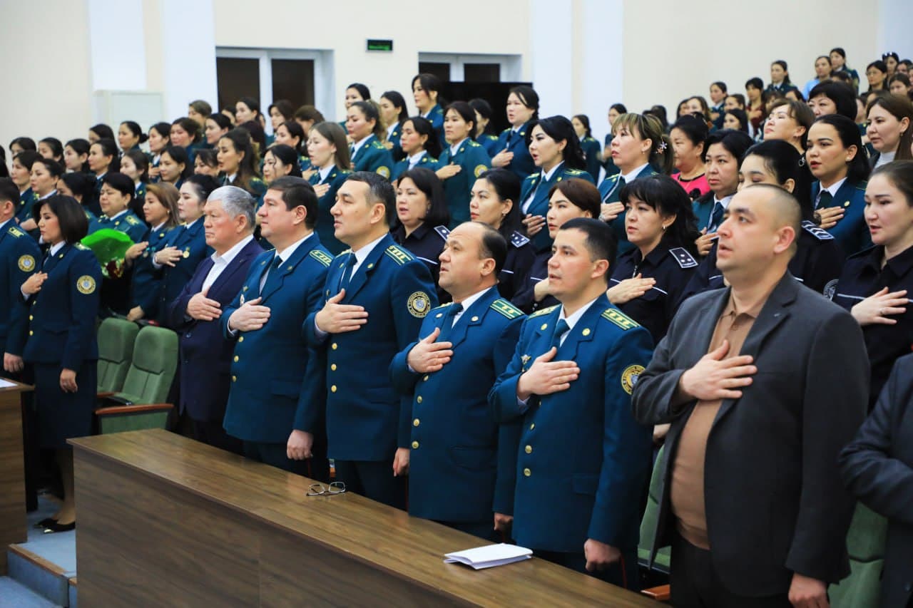 В Министерстве внутренних дел Республики Каракалпакстан проходило праздничное мероприятие в связи с 8 марта – Международным женским днем