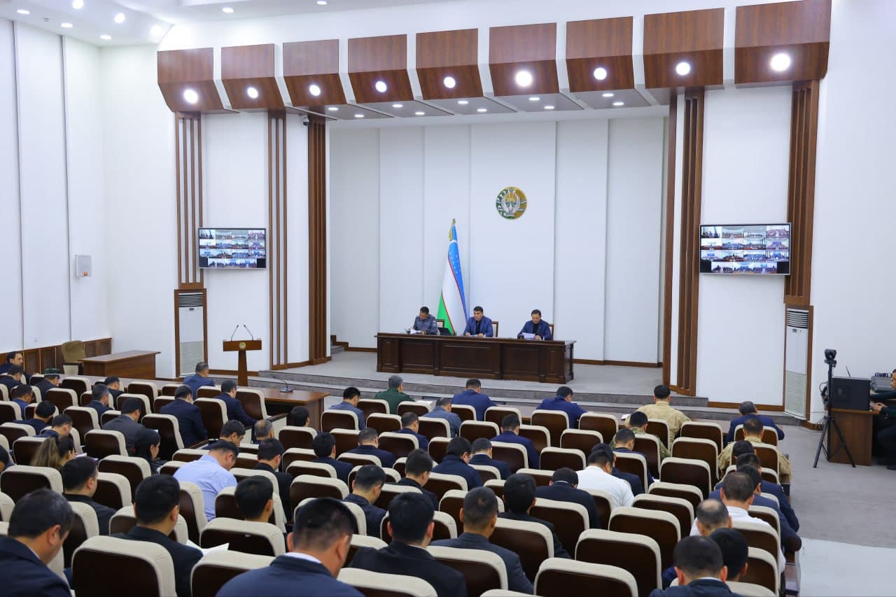 Наманганда ёшлар бандлиги ва улар билан ишлаш самарадорлиги муҳокама қилинди