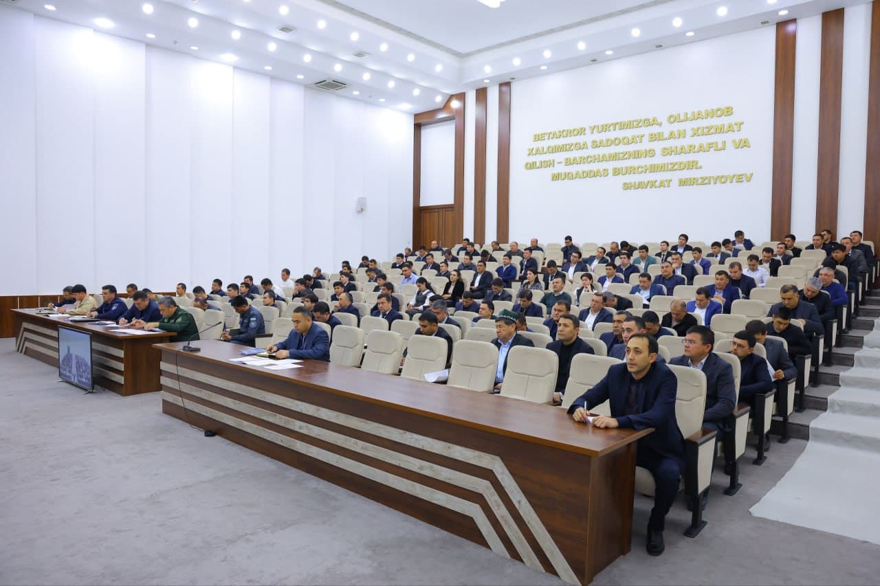 Наманганда ёшлар бандлиги ва улар билан ишлаш самарадорлиги муҳокама қилинди