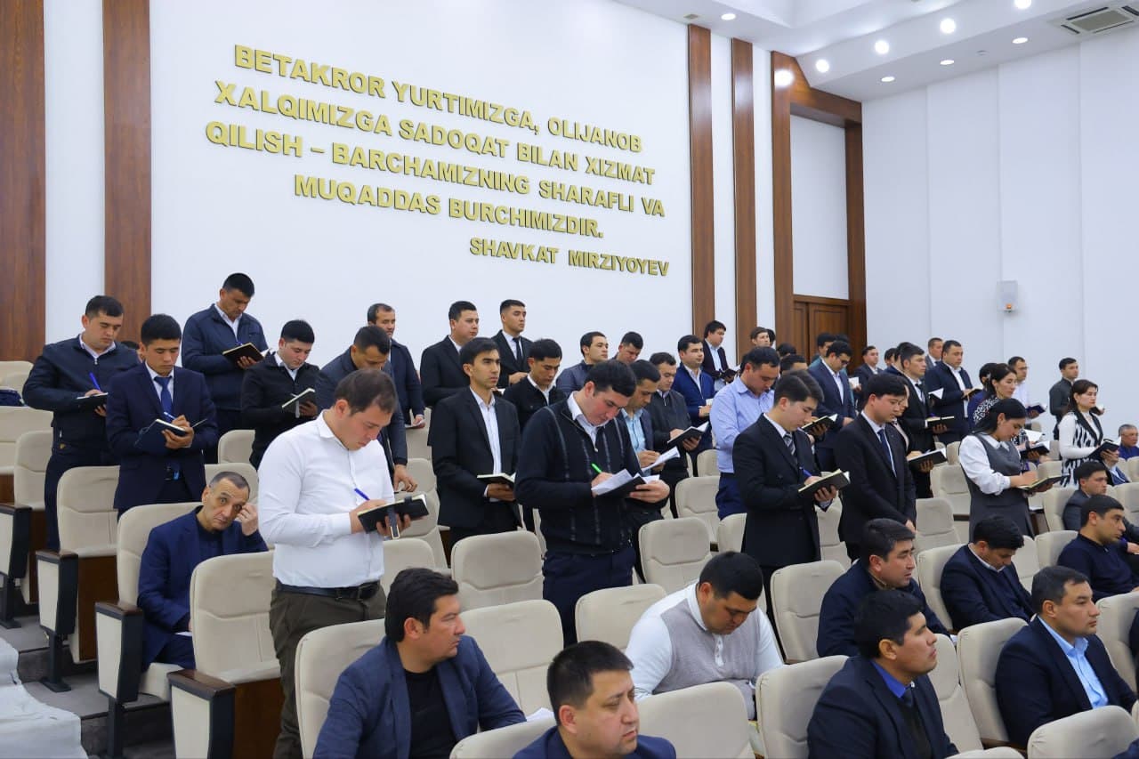 Наманганда ёшлар бандлиги ва улар билан ишлаш самарадорлиги муҳокама қилинди