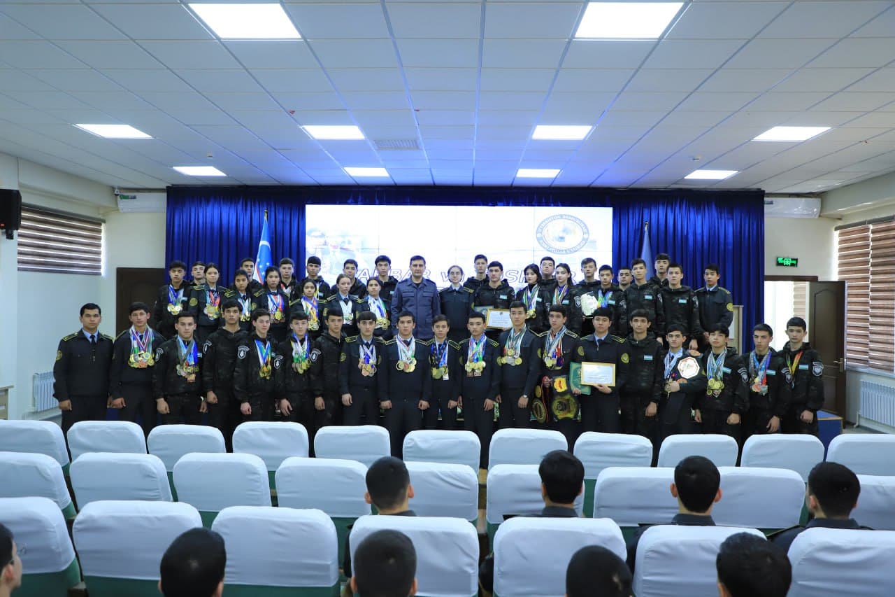 “Пайшанба – ёшлар куни” доирасида Ички ишлар вазирлиги 1-сон Академик лицейида “Раҳбар ва ёшлар” учрашуви бўлиб ўтди