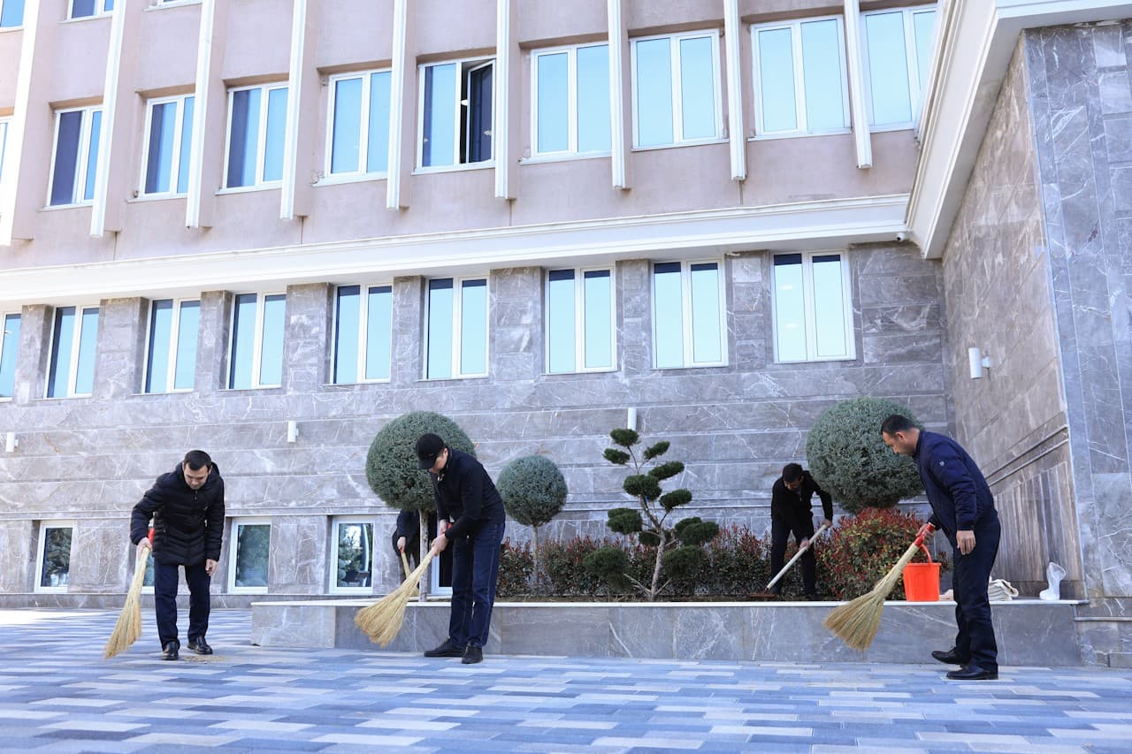 В Министерстве внутренних дел прошел благотворительный хашар под девизом "Благополучие страны начинается с махалли!"