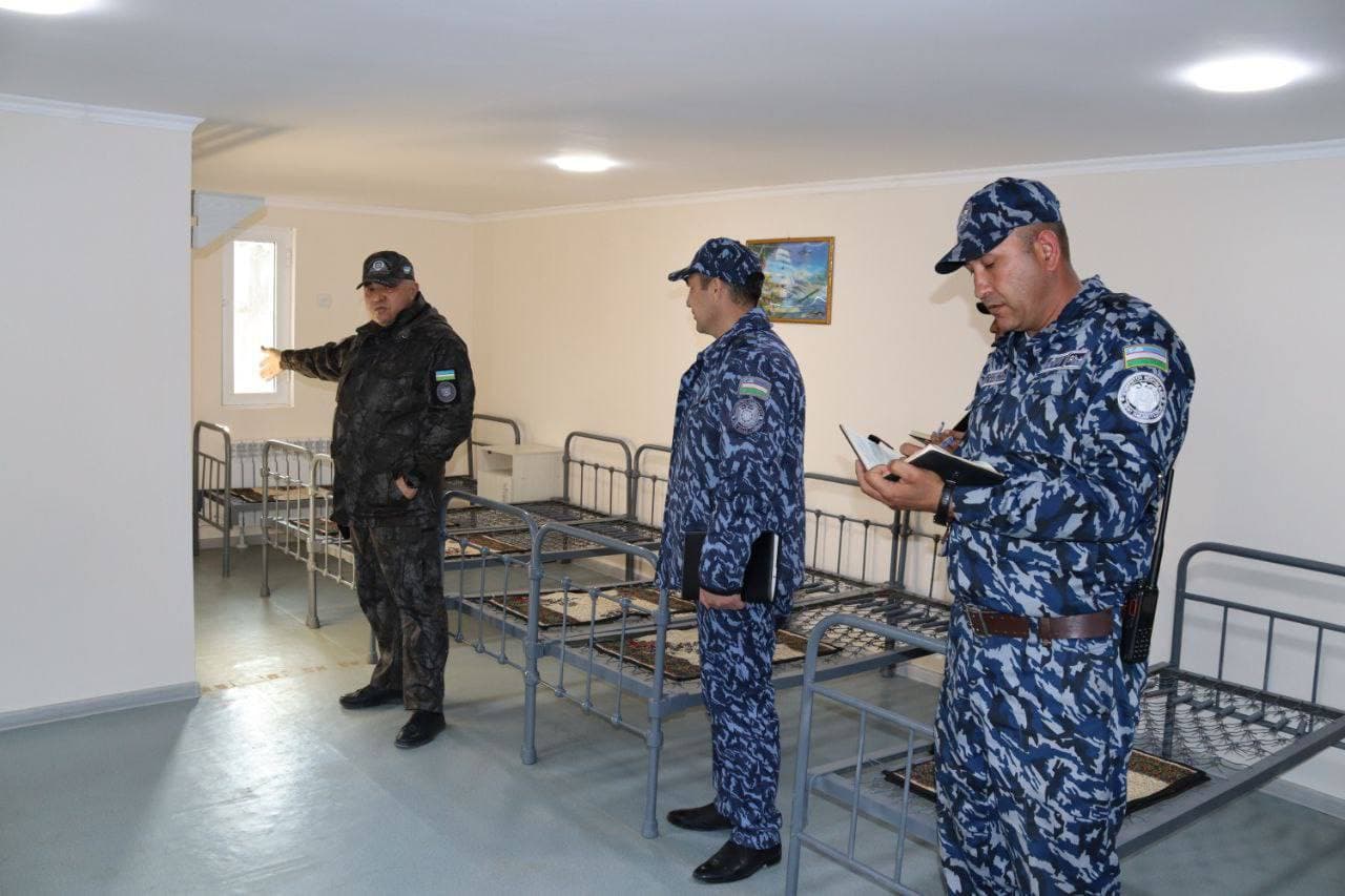 IIV Qorovul qoʻshinlari qoʻmondoni Qarshi shahrida joylashgan harbiy qismga tashrif buyurdi