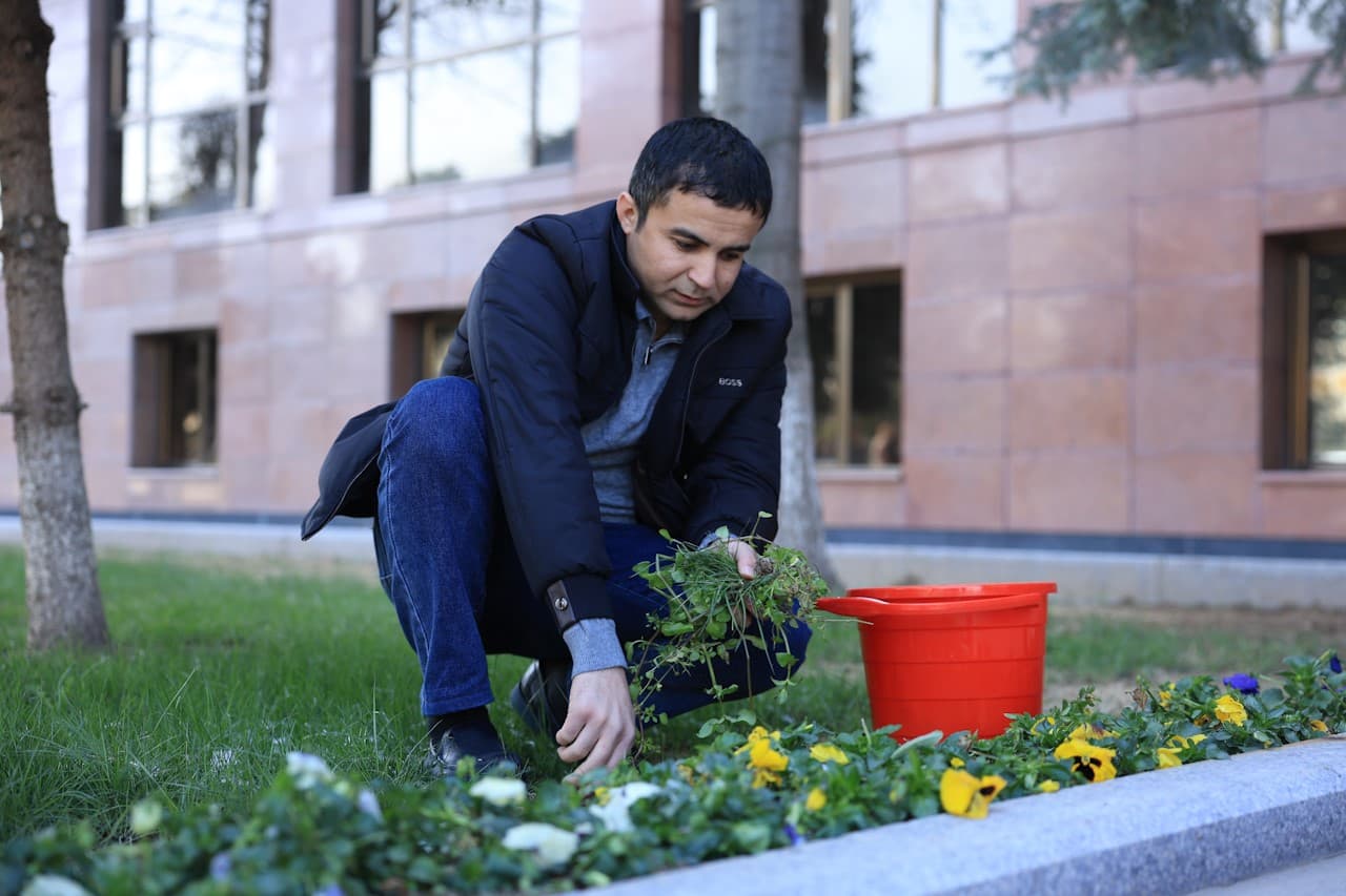 В Министерстве внутренних дел прошел благотворительный хашар под девизом "Благополучие страны начинается с махалли!"