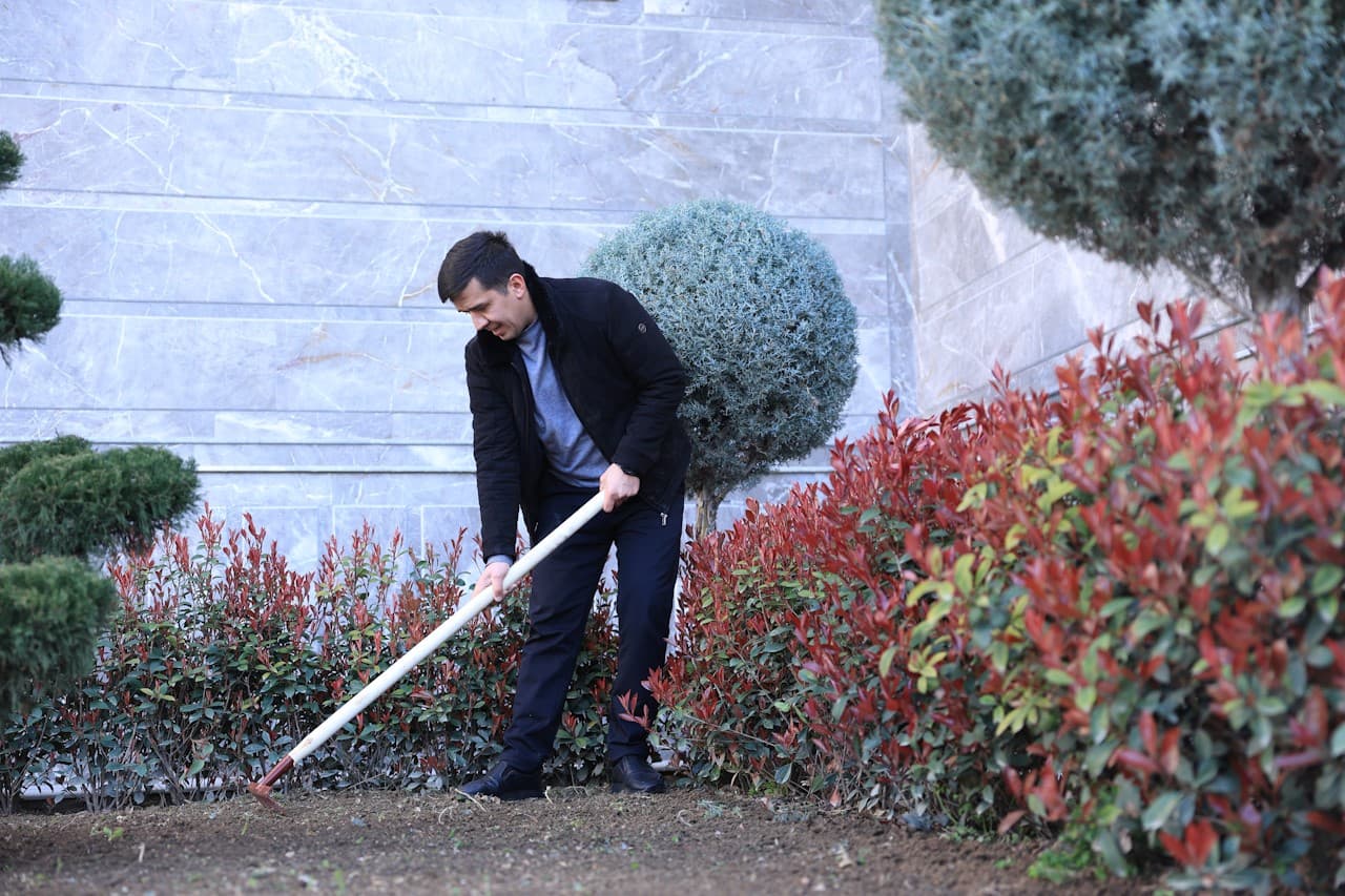 В Министерстве внутренних дел прошел благотворительный хашар под девизом "Благополучие страны начинается с махалли!"