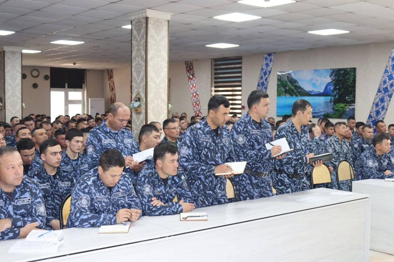 IIV Qorovul qoʻshinlari qoʻmondoni Qarshi shahrida joylashgan harbiy qismga tashrif buyurdi