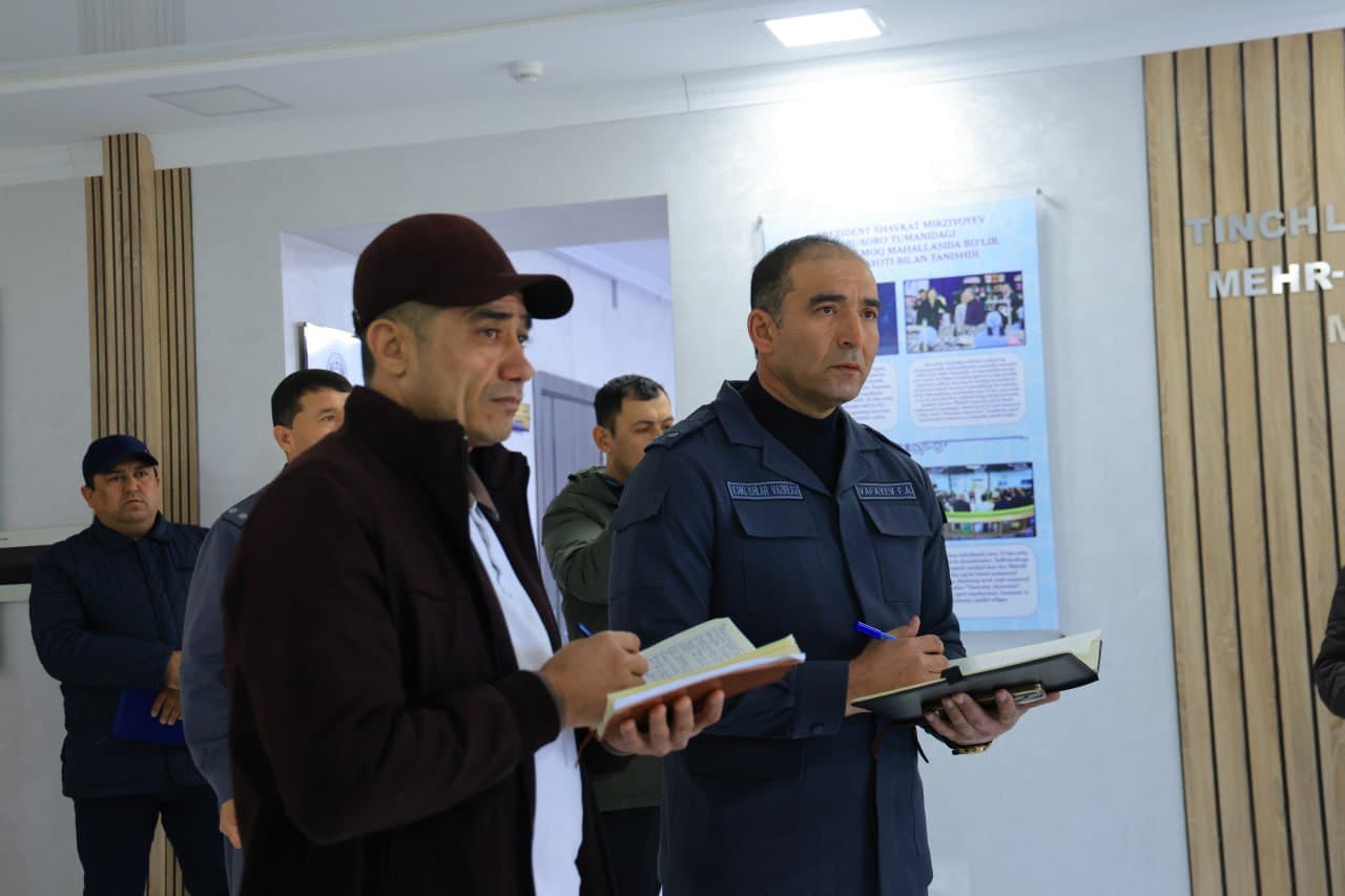 Диалог с «семёркой махалли»: определены меры по превращению махалли «Работикалмоқ» Бухарского района в «зелёную» территорию