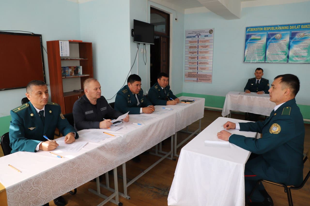 На Алмалыкской учебной базе Института повышения квалификации МВД проходит итоговая государственная аттестация выпускников факультета профессиональной подготовки