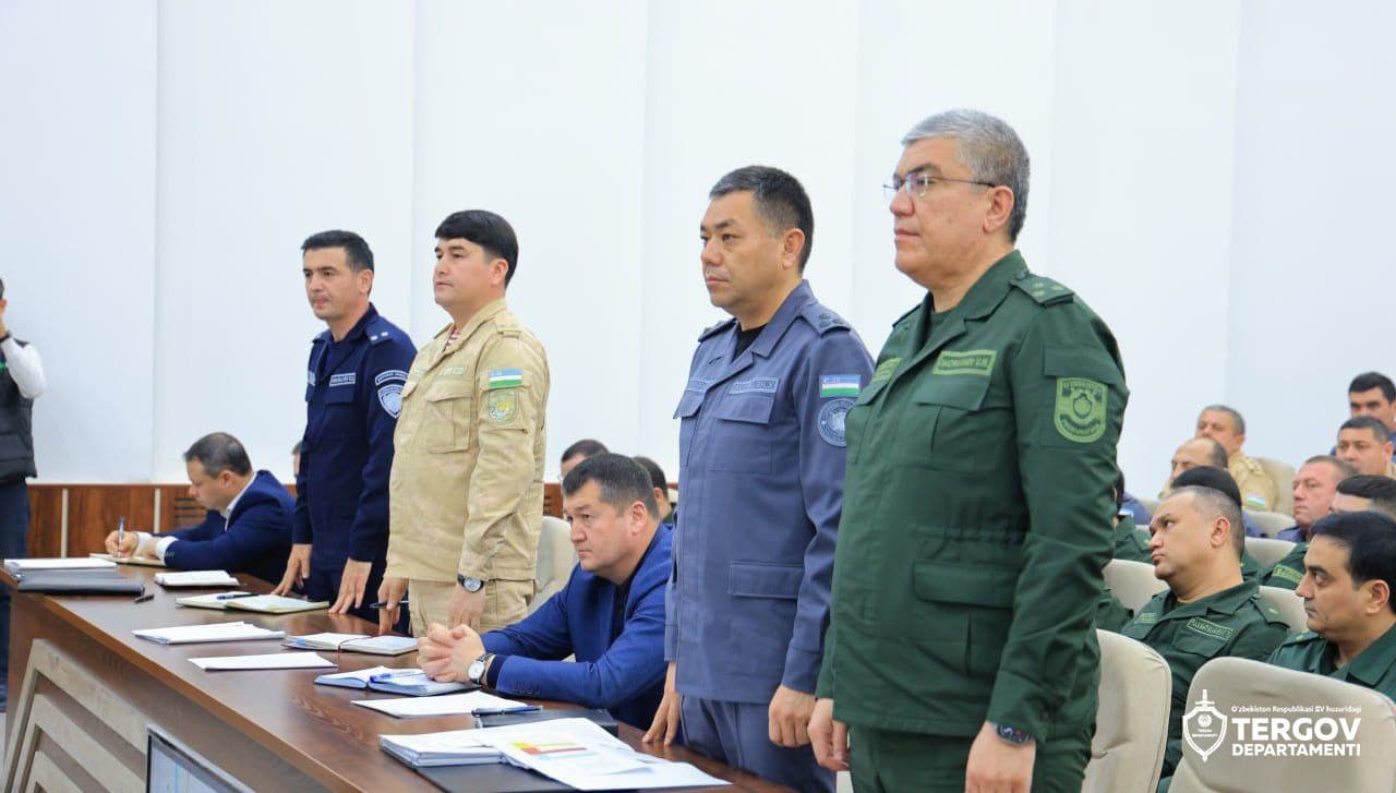 Namangan viloyatida Ichki ishlar vazirligi va Bosh prokuratura rahbariyati ishtirokida kengaytirilgan yigʻilish boʻlib oʻtdi