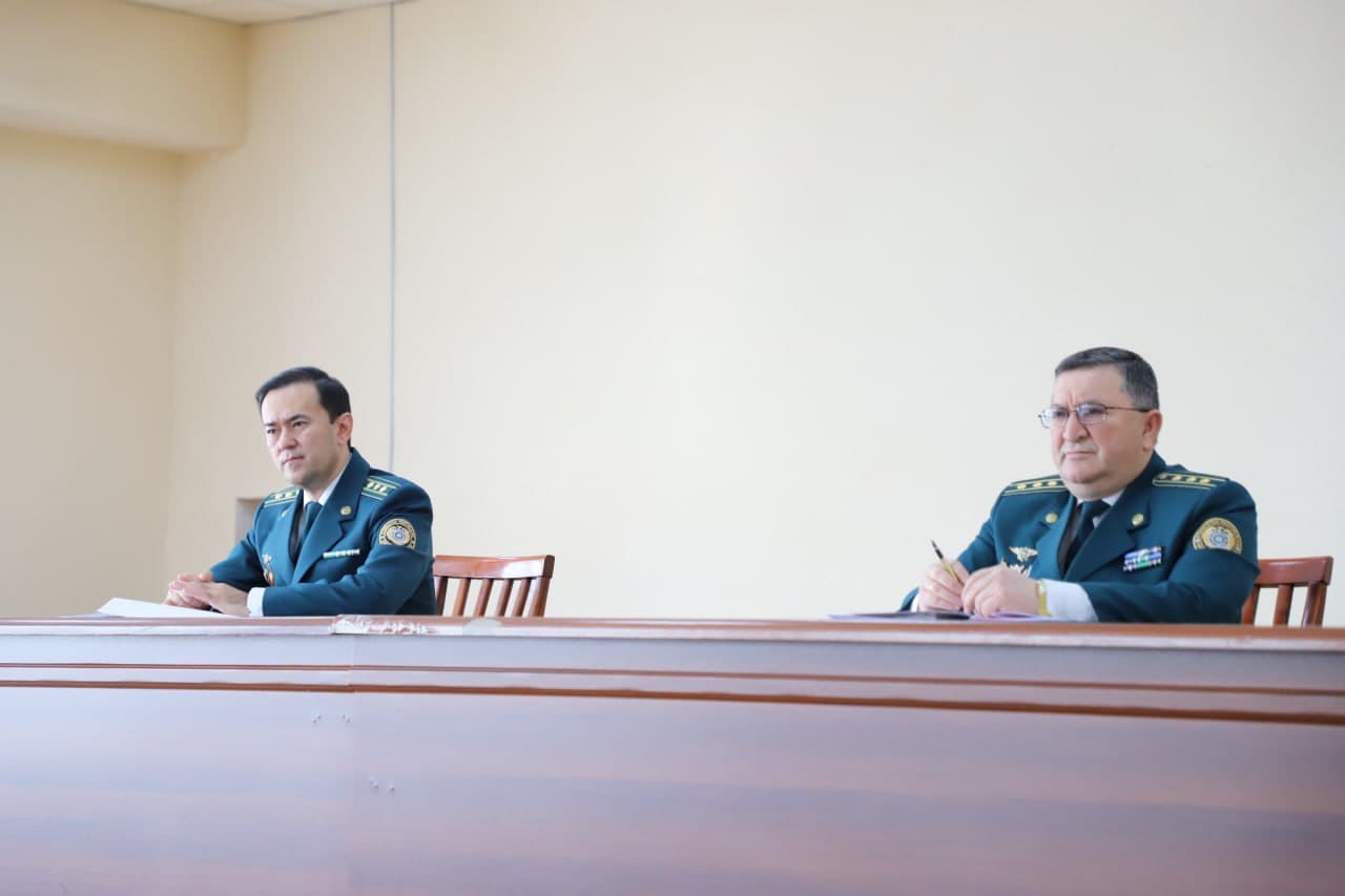 На Алмалыкской учебной базе Института повышения квалификации МВД проходит итоговая государственная аттестация выпускников факультета профессиональной подготовки