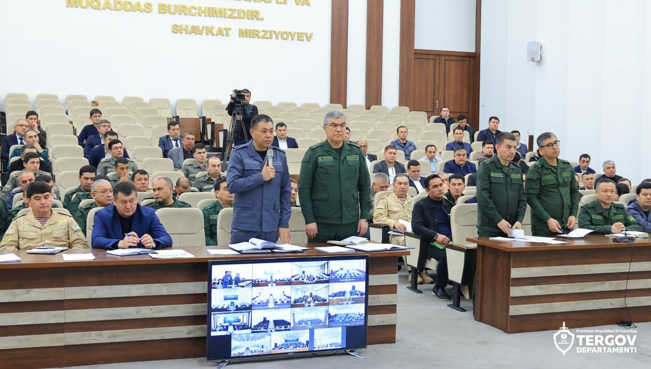 Namangan viloyatida Ichki ishlar vazirligi va Bosh prokuratura rahbariyati ishtirokida kengaytirilgan yigʻilish boʻlib oʻtdi