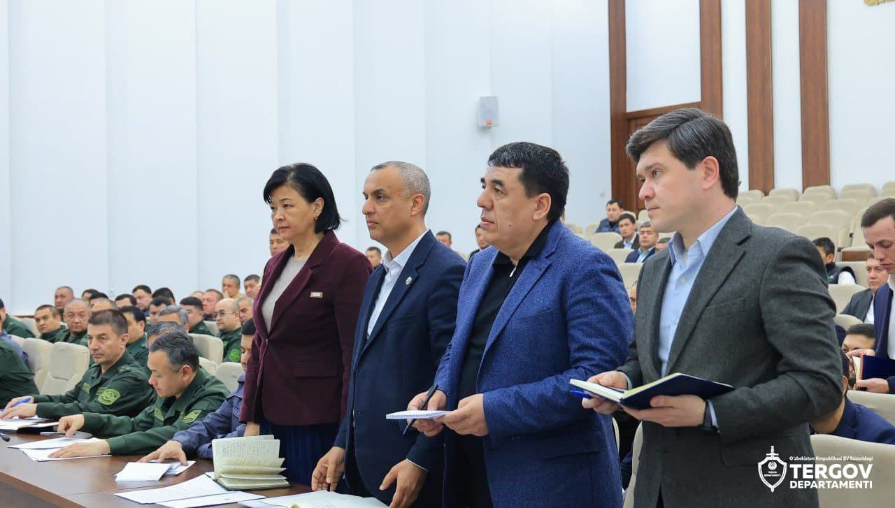 Namangan viloyatida Ichki ishlar vazirligi va Bosh prokuratura rahbariyati ishtirokida kengaytirilgan yigʻilish boʻlib oʻtdi