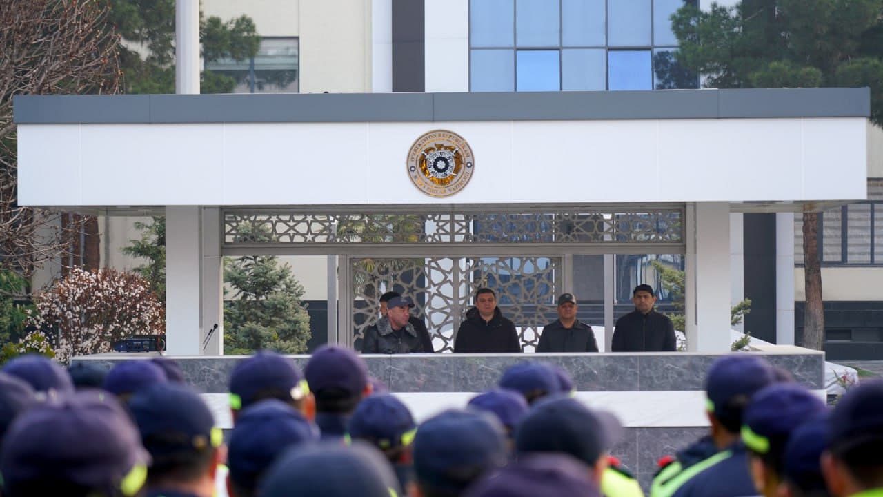 Intizom va halollik — tizim poydevori: Andijon viloyati IIBda xizmat intizomi va qonuniylikni mustahkamlash, korrupsiyaga qarshi kurashish masalalariga bagʻishlangan yoʻriqnoma oʻtkazildi