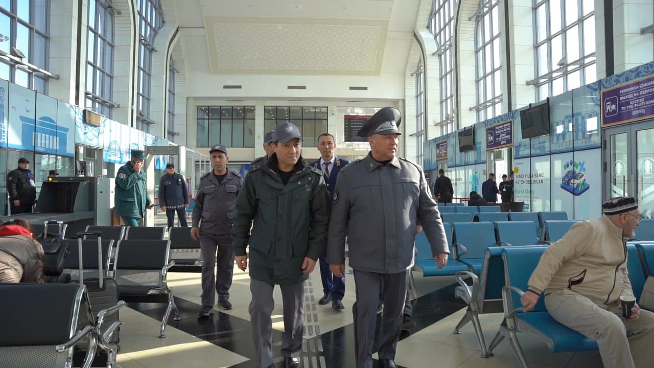 ИИВ раҳбарияти томонидан Наврўз умумхалқ байрами ҳамда Рамазон Ҳайити байрамлари арафасида Тошкент–Жанубий вокзали ҳудудларида жамоат хавфсизлигини таъминлаш, сайёҳлар ҳамда йўловчилар учун яратилган шароитлар ҳолати кўздан кечирилди
