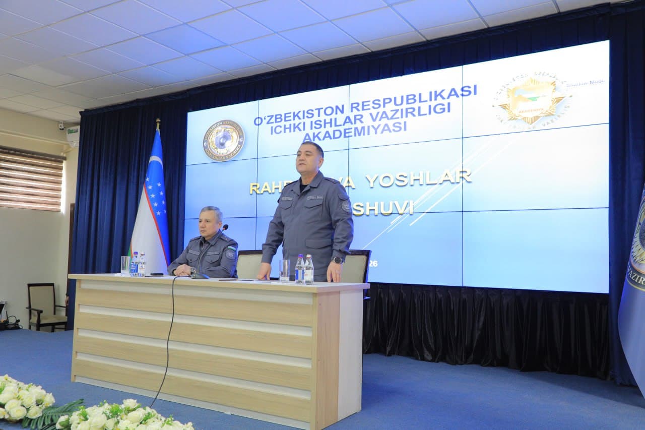 IIV Akademiyasi rahbariyati ishtirokida yoshlar bilan ochiq muloqot oʻtkazildi