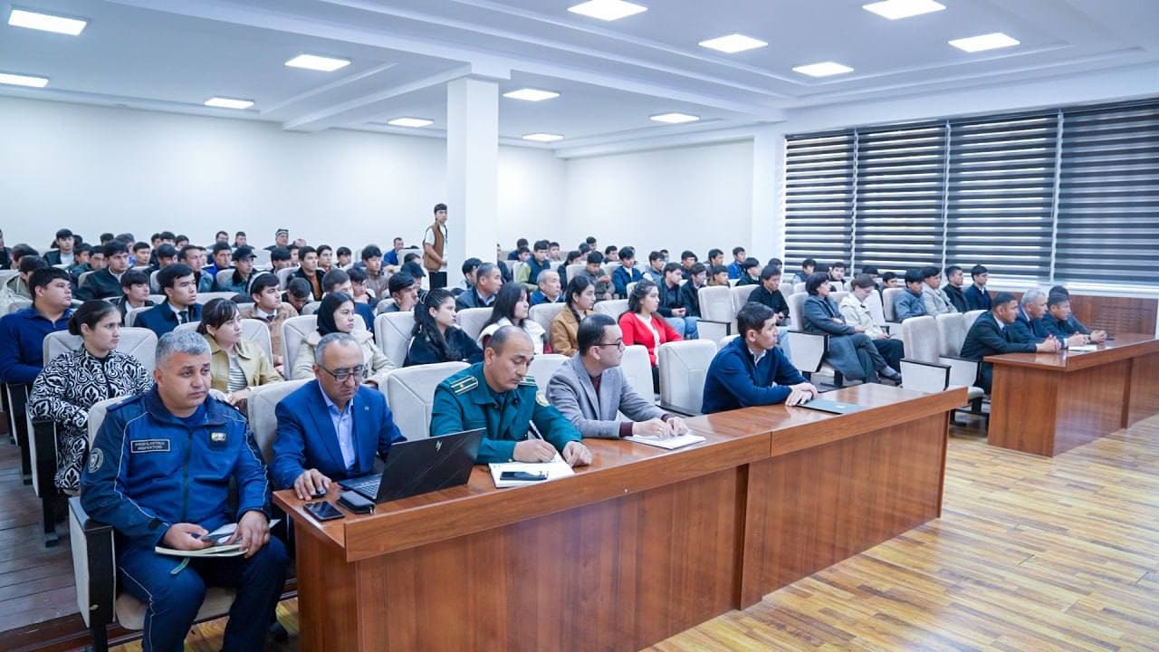 IIV huzuridagi Migratsiya va personallashtirish departamenti rahbariyati “Payshanba – Yoshlar kuni” doirasida talabalar bilan ochiq muloqot oʻtkazdi