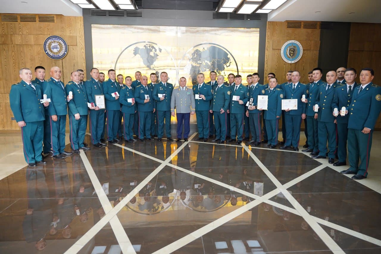 IIV Transport va turizm obyektlarida xavfsizlikni taʼminlash departamentida Navroʻz bayrami munosabati bilan bir guruh soha fidoyilari munosib taqdirlandi