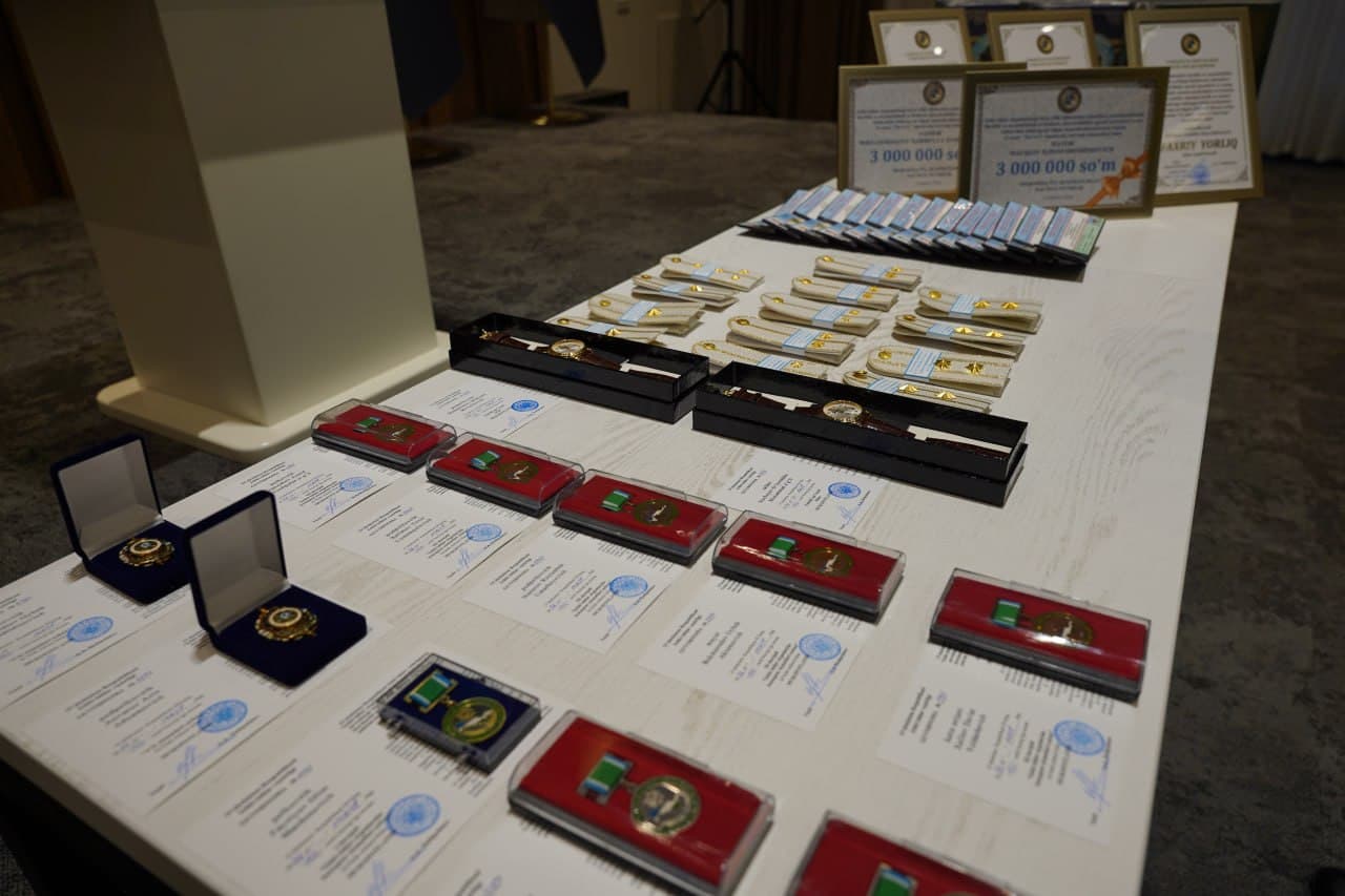 IIV Transport va turizm obyektlarida xavfsizlikni taʼminlash departamentida Navroʻz bayrami munosabati bilan bir guruh soha fidoyilari munosib taqdirlandi