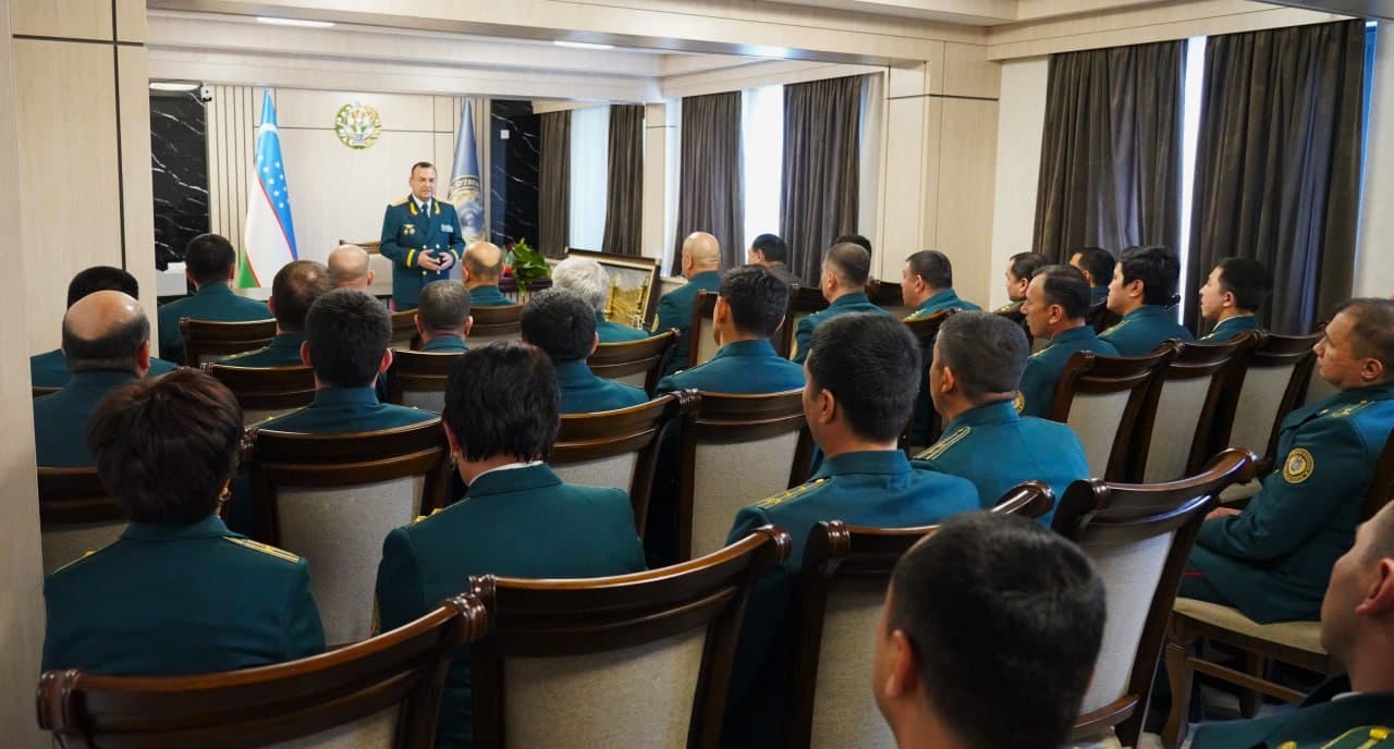 Xizmat davomida hamkasblariga namuna boʻlib kelgan xodimlar munosib ravishda ragʻbatlantirildi