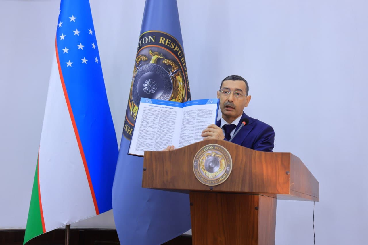 Buxoro viloyati ichki ishlar boshqarmasida “Xalqimiz osoyishtaligi va xavfsizligini taʼminlash yoʻlida” nomli yangi tarixiy kitob taqdimoti oʻtkazildi