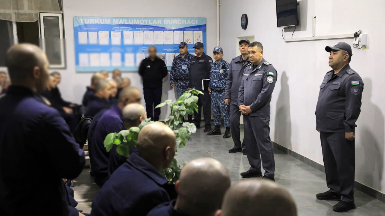 Министром внутренних дел генерал-лейтенантом Азизом Ташпулатовым изучена деятельность учреждений по исполнению наказания в Ташкентской области, а также проанализированы реформы и результаты в области воспитания и профессиональной ориентации осуждённых