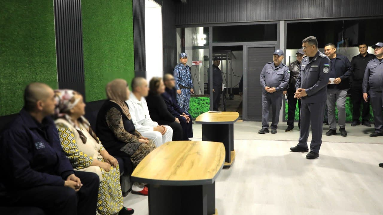 Министром внутренних дел генерал-лейтенантом Азизом Ташпулатовым изучена деятельность учреждений по исполнению наказания в Ташкентской области, а также проанализированы реформы и результаты в области воспитания и профессиональной ориентации осуждённых