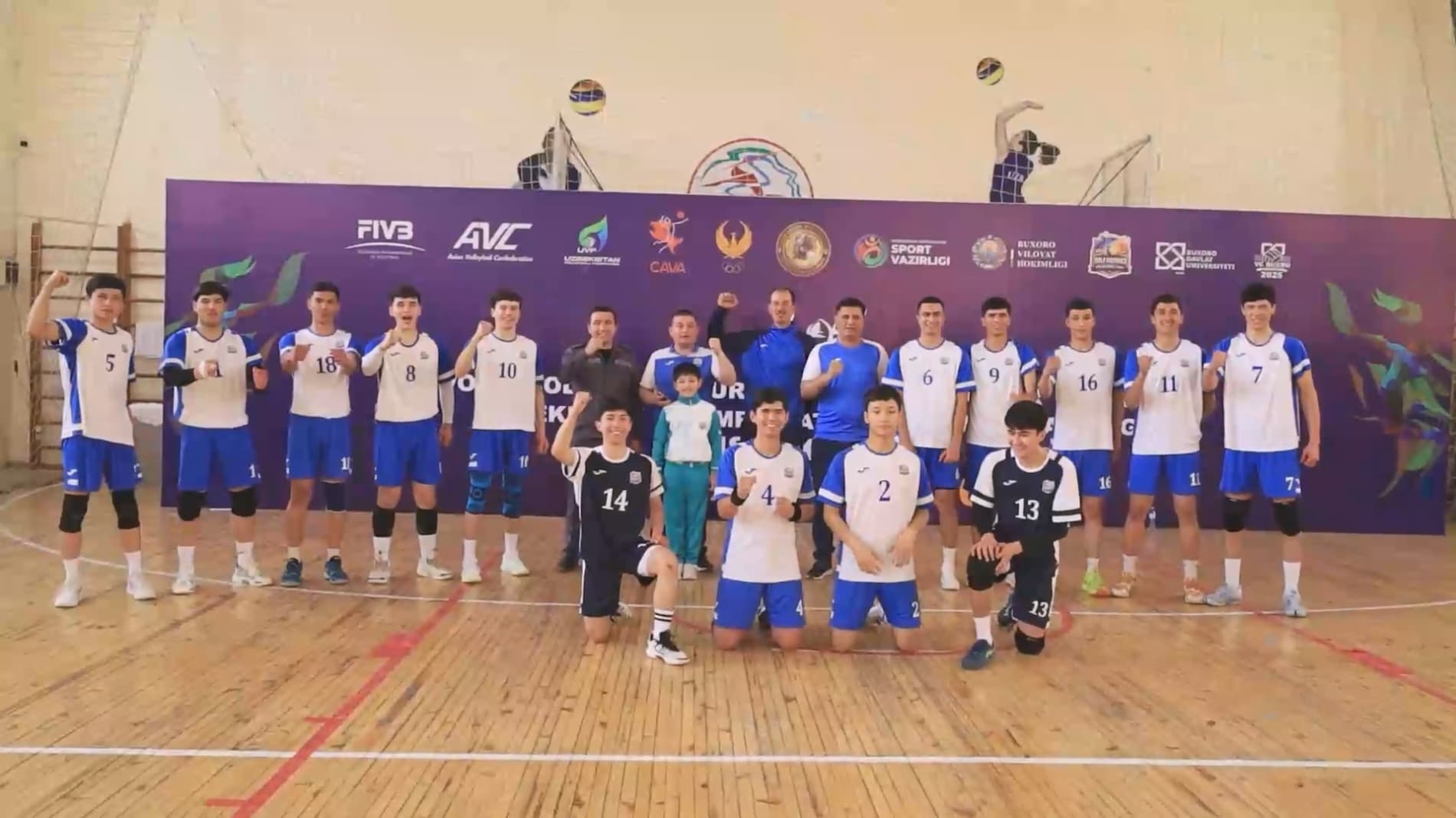 Продолжаются захватывающие матчи чемпионата Узбекистана по волейболу среди мужчин