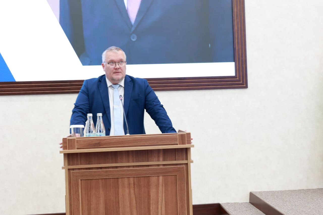 IIV akademiyasida “Oʻqotar qurollar va uning oʻq-dorilari noqonuniy muomalasiga qarshi kurashish: milliy va xalqaro tajriba, raqamli texnologiyalar va zamonaviy xavf-xatarlar” mavzuida milliy seminar boʻlib oʻtdi