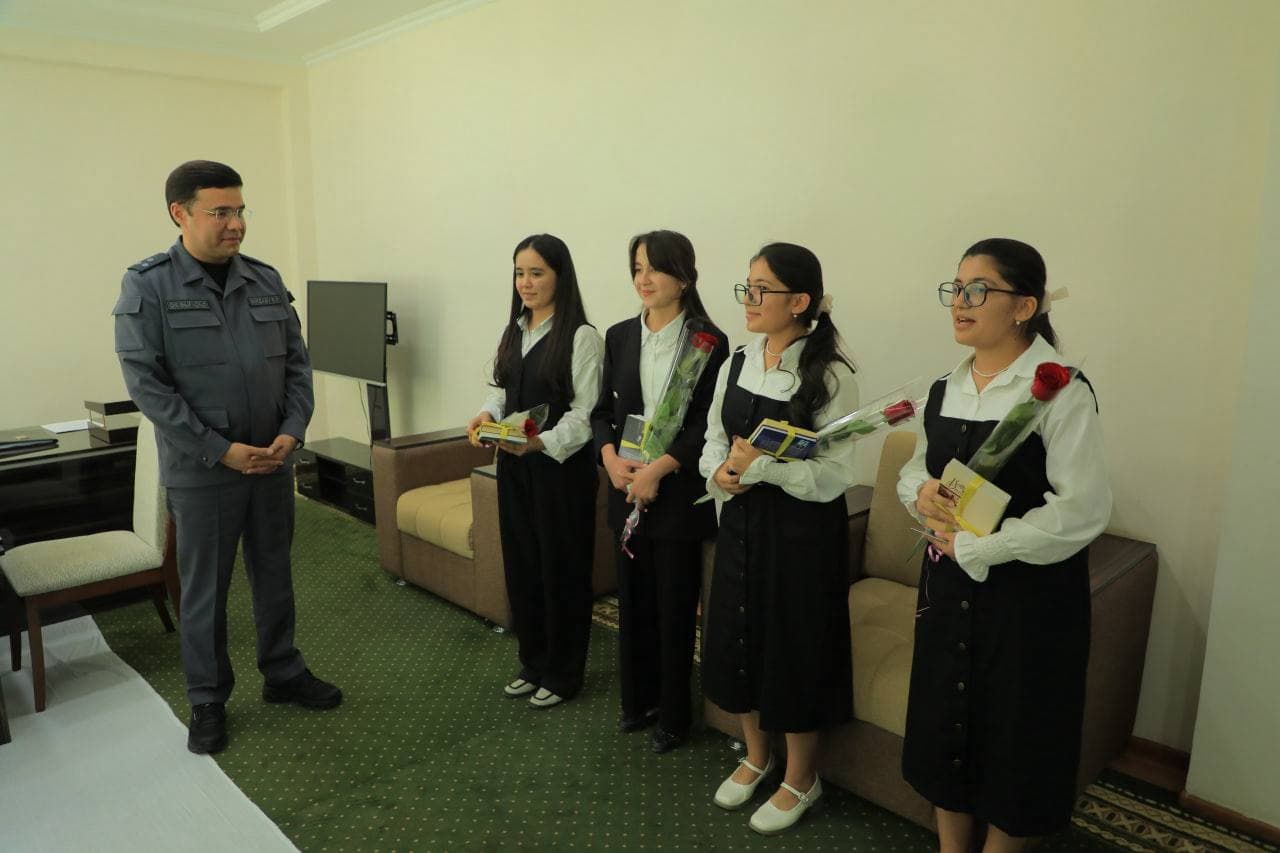 Surxondaryoda Ichki ishlar vaziri oʻrinbosari tomonidan oʻtkazilgan sayyor qabulda aholi murojaatlari atroflicha koʻrib chiqilib, muammolar tizimli hal qilishga qaratilgan vazifalar belgilab olindi