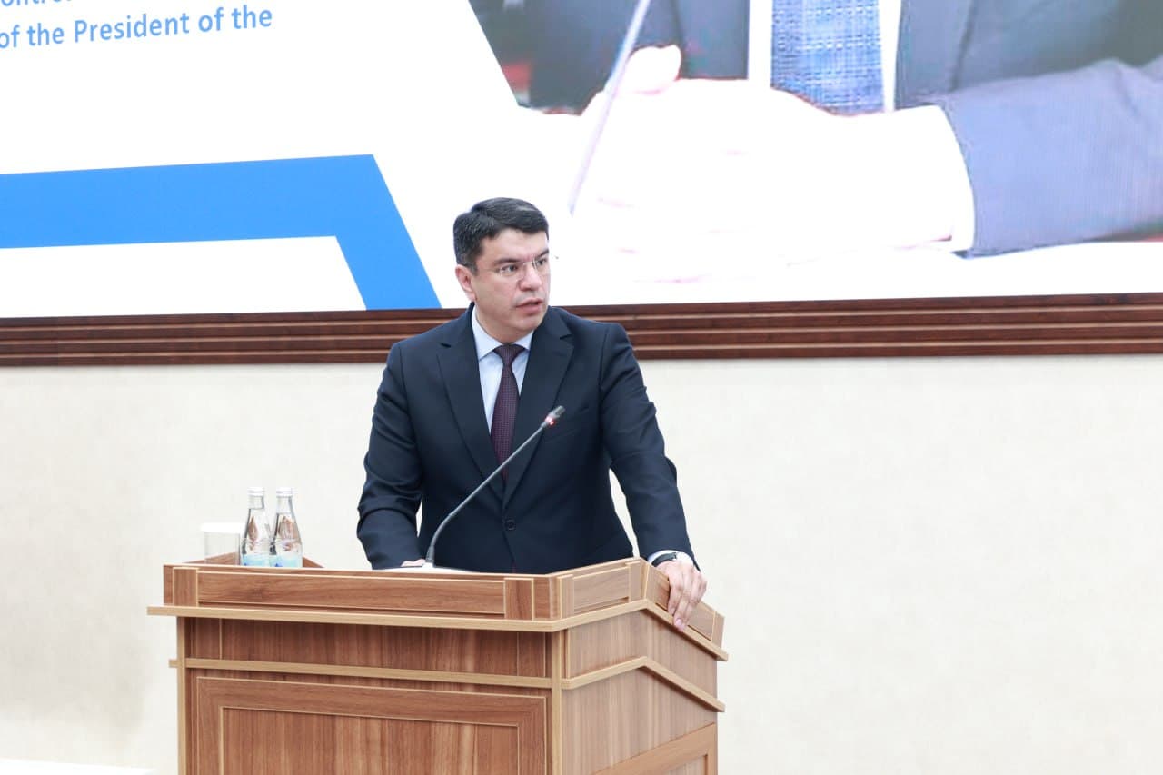 IIV akademiyasida “Oʻqotar qurollar va uning oʻq-dorilari noqonuniy muomalasiga qarshi kurashish: milliy va xalqaro tajriba, raqamli texnologiyalar va zamonaviy xavf-xatarlar” mavzuida milliy seminar boʻlib oʻtdi