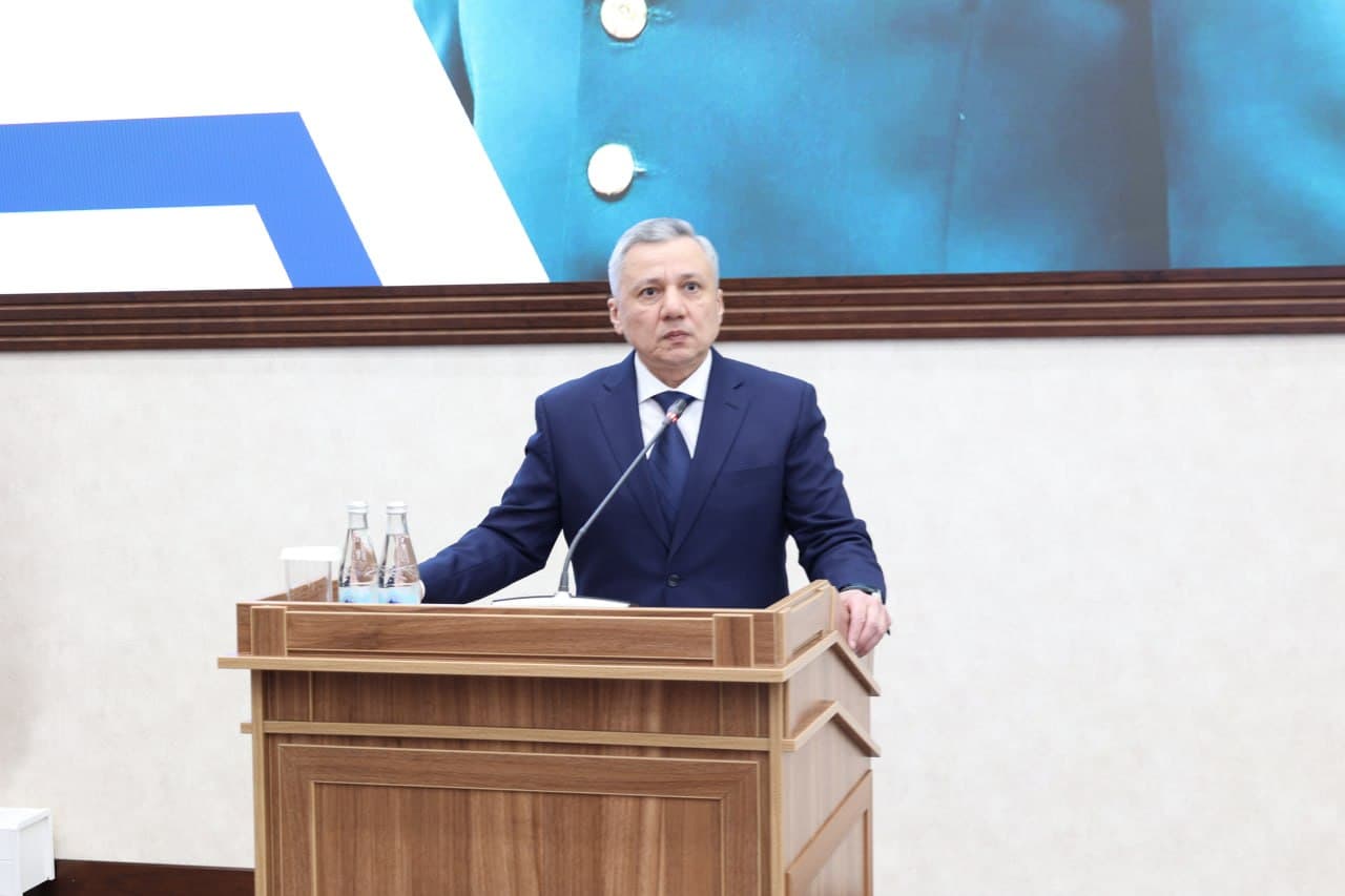 IIV akademiyasida “Oʻqotar qurollar va uning oʻq-dorilari noqonuniy muomalasiga qarshi kurashish: milliy va xalqaro tajriba, raqamli texnologiyalar va zamonaviy xavf-xatarlar” mavzuida milliy seminar boʻlib oʻtdi